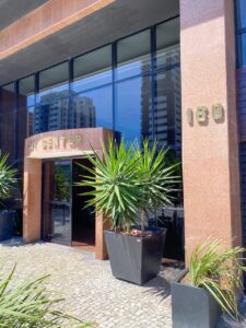 Entrada do Ed. HotCenter